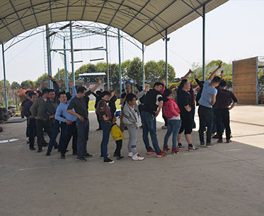 團建活動，讓每一位伙伴意識到：We are 伐木累